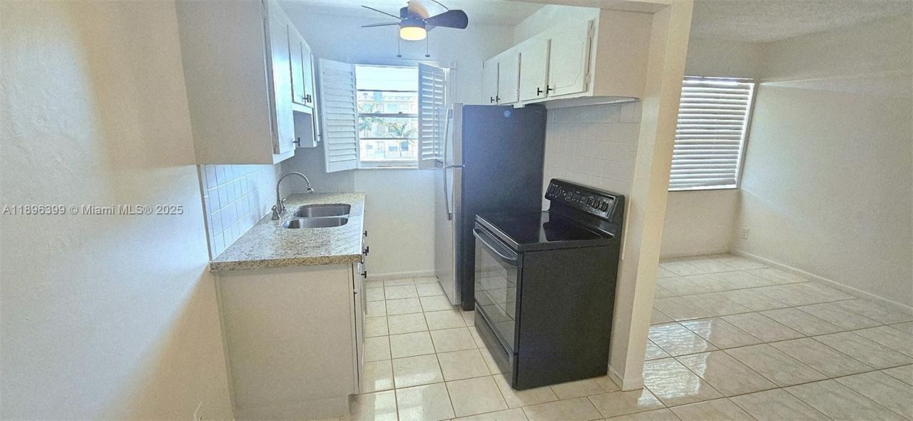 2145 Pierce St, Unit 305, Hollywood, FL 33020 Photo