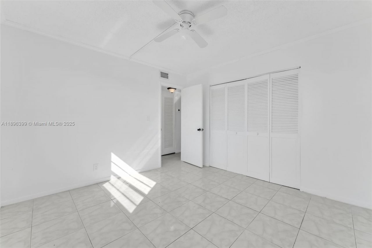 2145 Pierce St, Unit 305, Hollywood, FL 33020 Photo