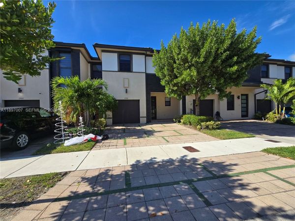 15930 NW 91st Ct, Miami Lakes, FL 33018