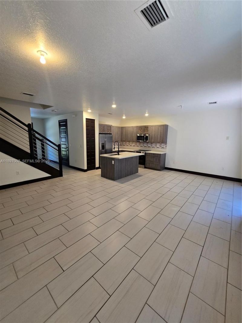 15930 NW 91st Ct, Miami Lakes, FL 33018 Photo
