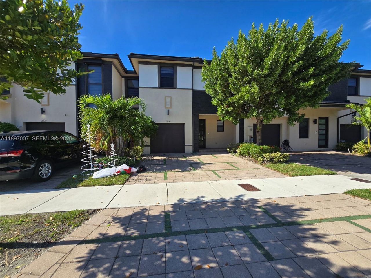 15930 NW 91st Ct, Miami Lakes, FL 33018 Photo
