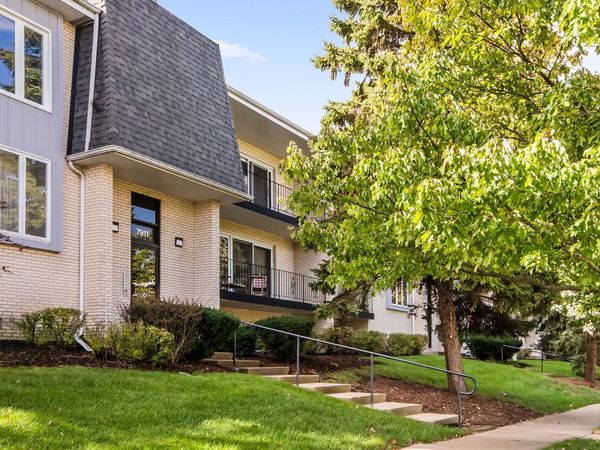 7911 W 157th Street, Unit 2W, Orland Park, IL 60462