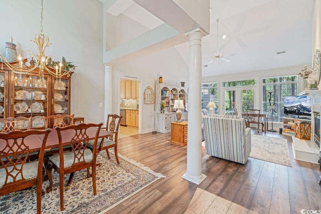 1614 Club Circle Dr. Photo 11