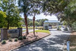 1614 Club Circle Dr. photo 4