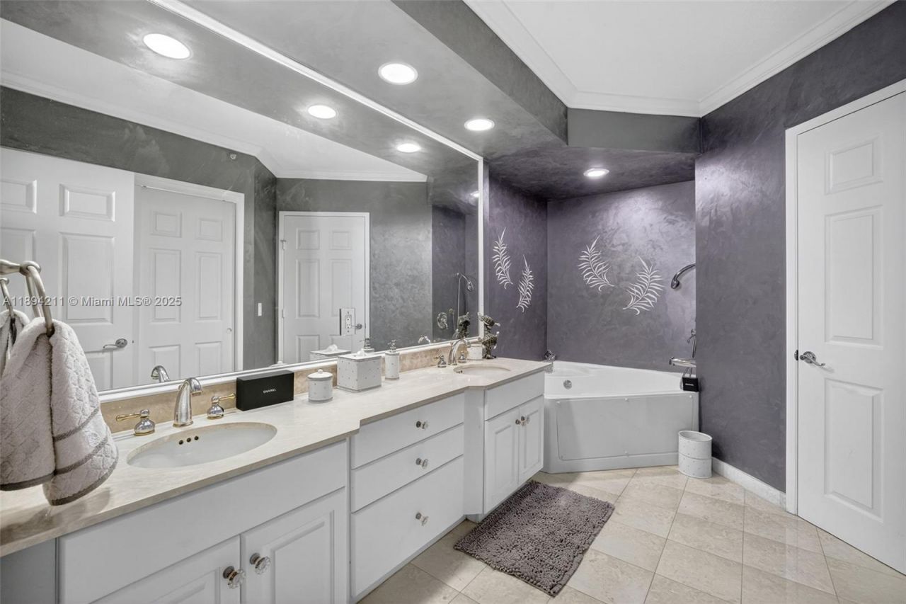 3370 Hidden Bay Dr, Unit 2607, Aventura, FL 33180 Photo