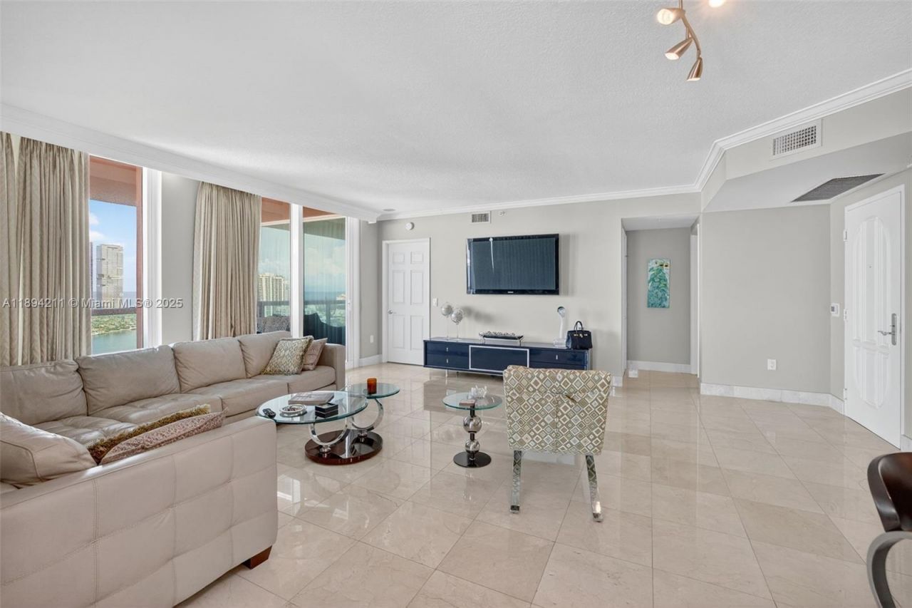 3370 Hidden Bay Dr, Unit 2607, Aventura, FL 33180 Photo