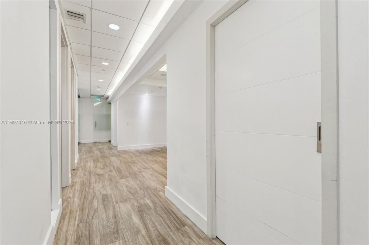 1200 Brickell Ave, Unit 520A-D, Miami, FL 33131 Photo