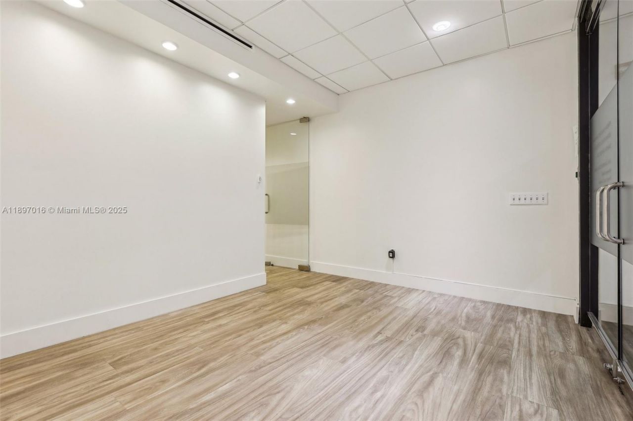 1200 Brickell Ave, Unit 520A-D, Miami, FL 33131 Photo