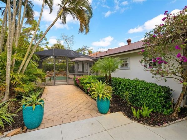 27251 Elwood DR, BONITA SPRINGS, FL 34135