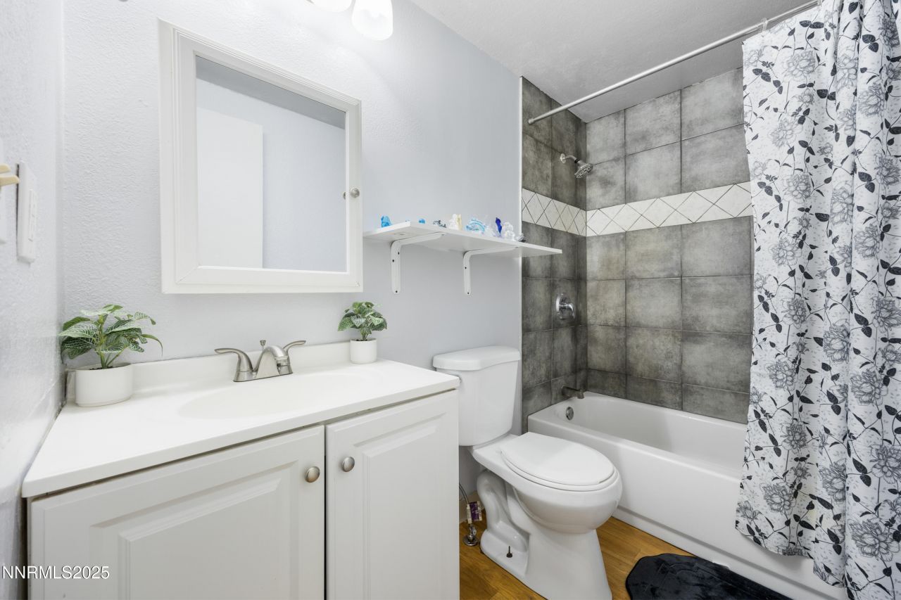 2735 Daffodil Way, Reno, NV 89512 Photo