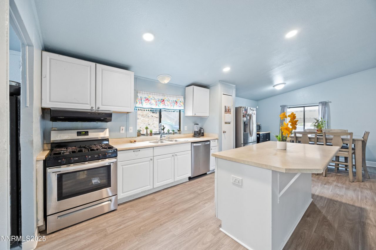 2735 Daffodil Way, Reno, NV 89512 Photo