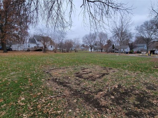 239 W South St, Marengo, IA 52301