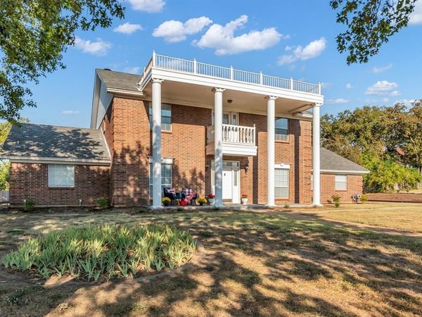 2620 Brookridge Drive, Hurst, TX 76054