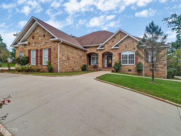 221 Wind Song Tr, Crossville, TN 38555