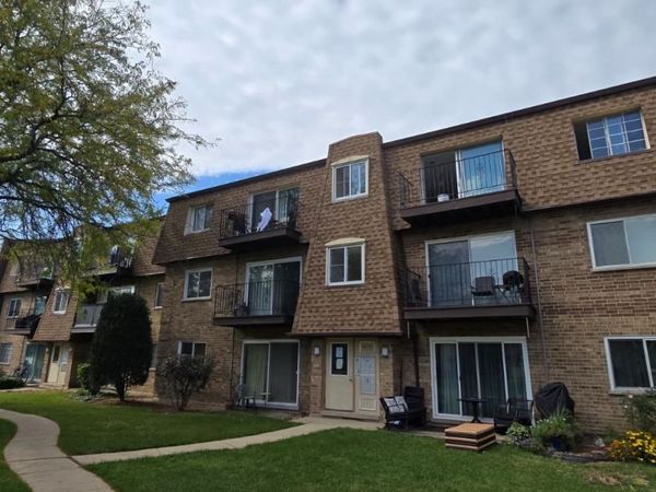 9475 BAY COLONY Drive, Unit 3N, Des Plaines, IL 60016
