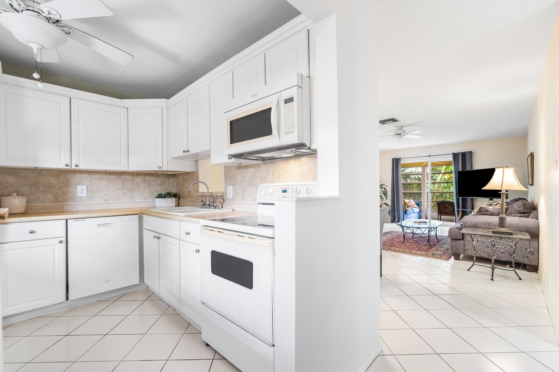 2102 NE 1st Way, Unit 206, Boynton Beach, FL 33435 Photo