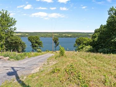 5 Red Cedar Falls Lane, Dundee, NY 14837