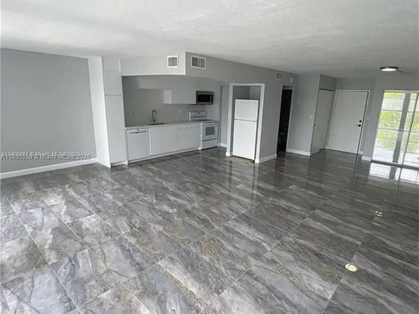 2101 Atlantic Shores Blvd, Unit 402, Hallandale Beach, FL 33009