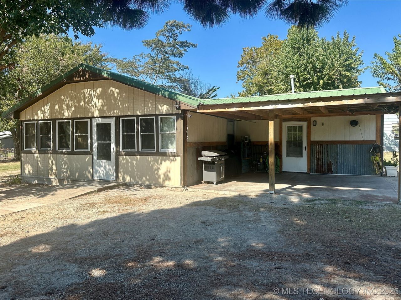 417875 Bettys Lane, Checotah, OK 74426 Main Photo