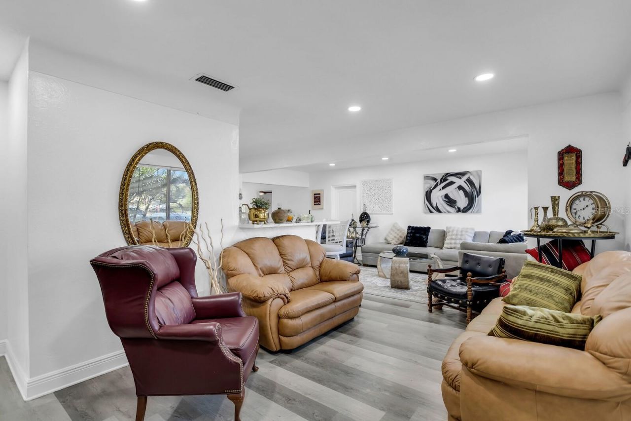 4864 Lake Charles Drive N, Kenneth City, FL 33709 Photo