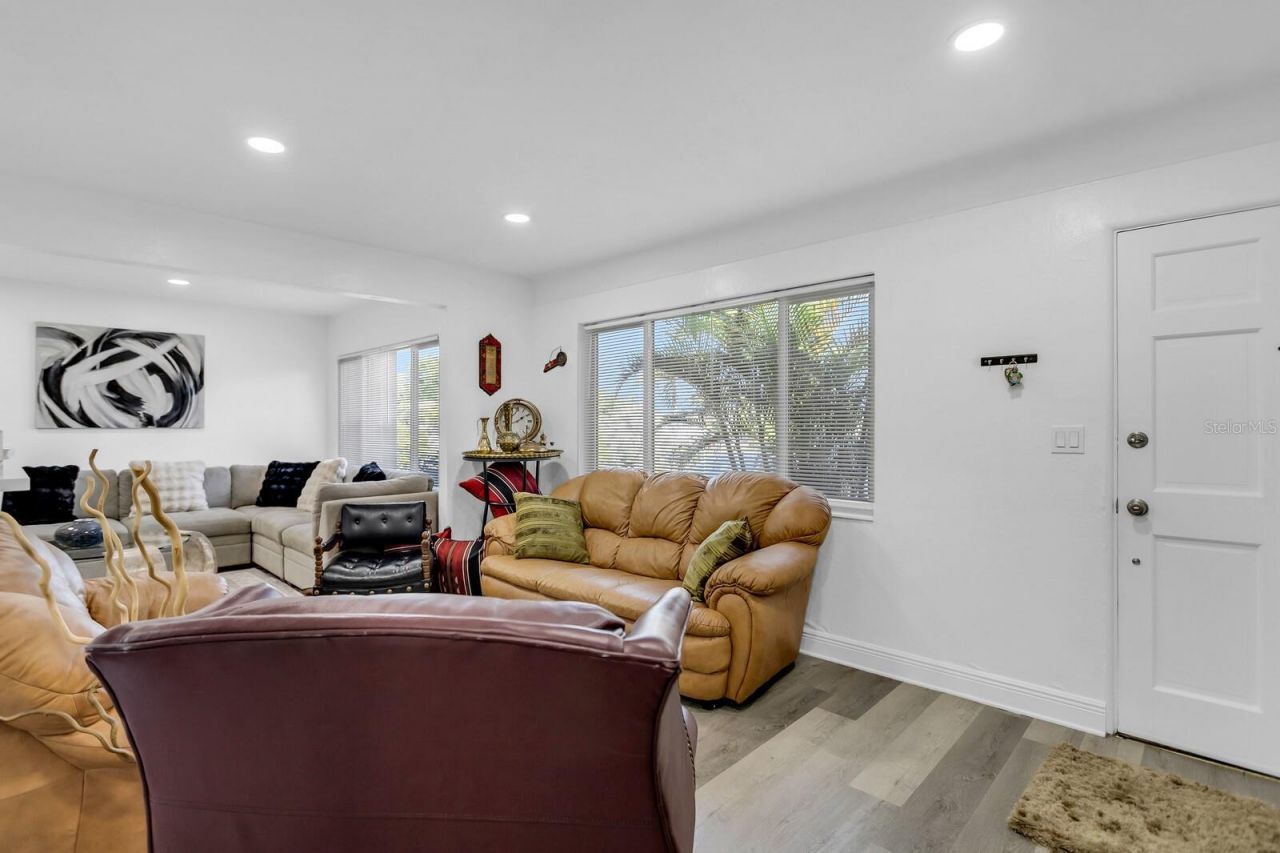 4864 Lake Charles Drive N, Kenneth City, FL 33709 Photo