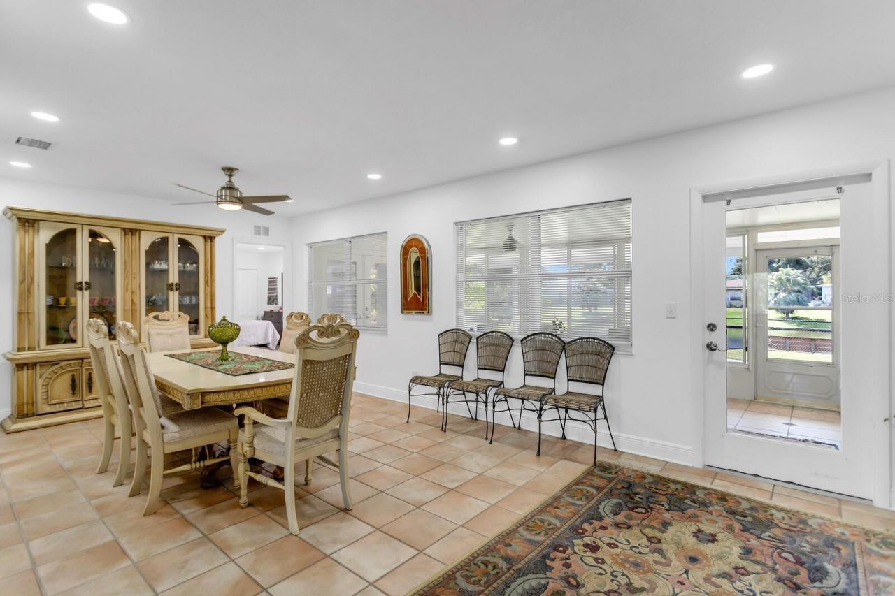 4864 Lake Charles Drive N, Kenneth City, FL 33709 Photo