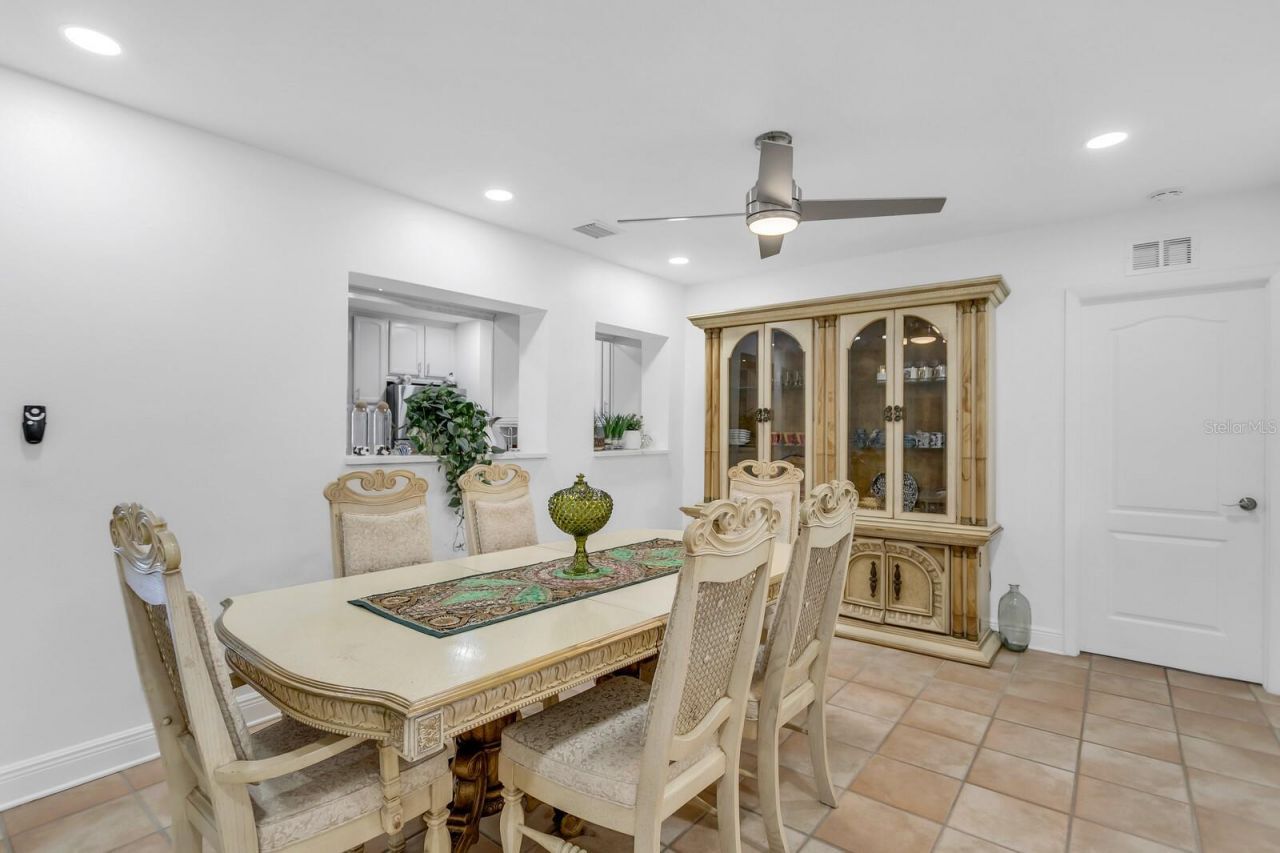 4864 Lake Charles Drive N, Kenneth City, FL 33709 Photo