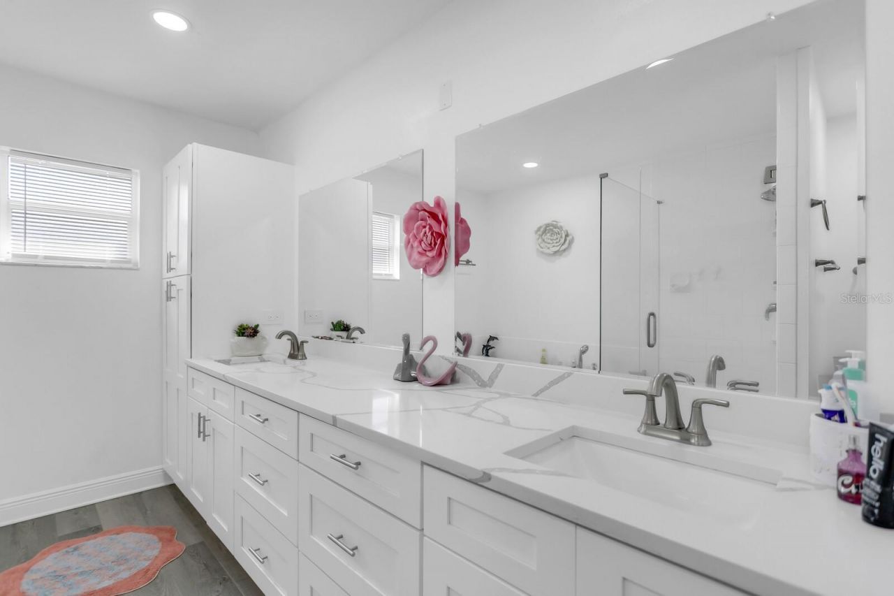 4864 Lake Charles Drive N, Kenneth City, FL 33709 Photo