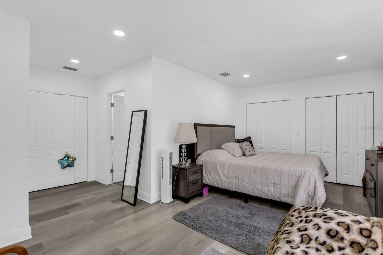 4864 Lake Charles Drive N, Kenneth City, FL 33709 Photo