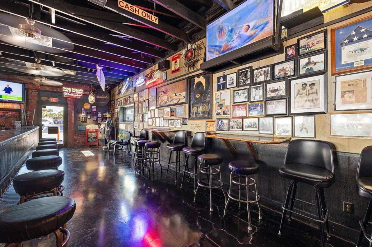 7 Center Street Photo 16