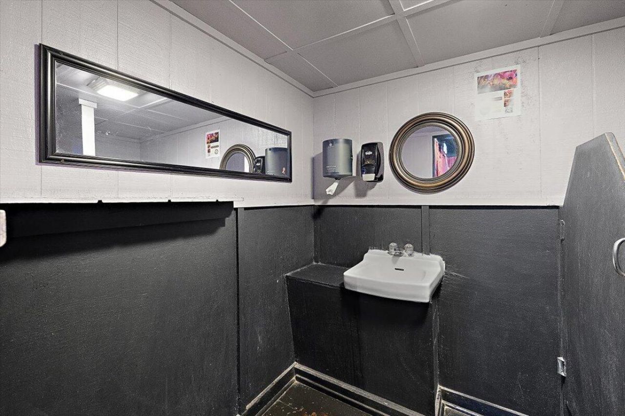 7 Center Street Photo 39