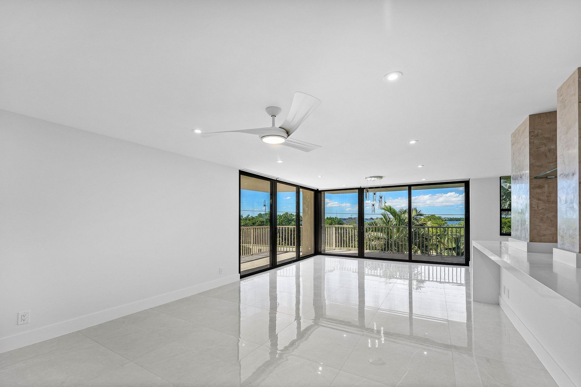 5480 N Ocean Drive, Unit B1c, Singer Island, FL 33404 Photo
