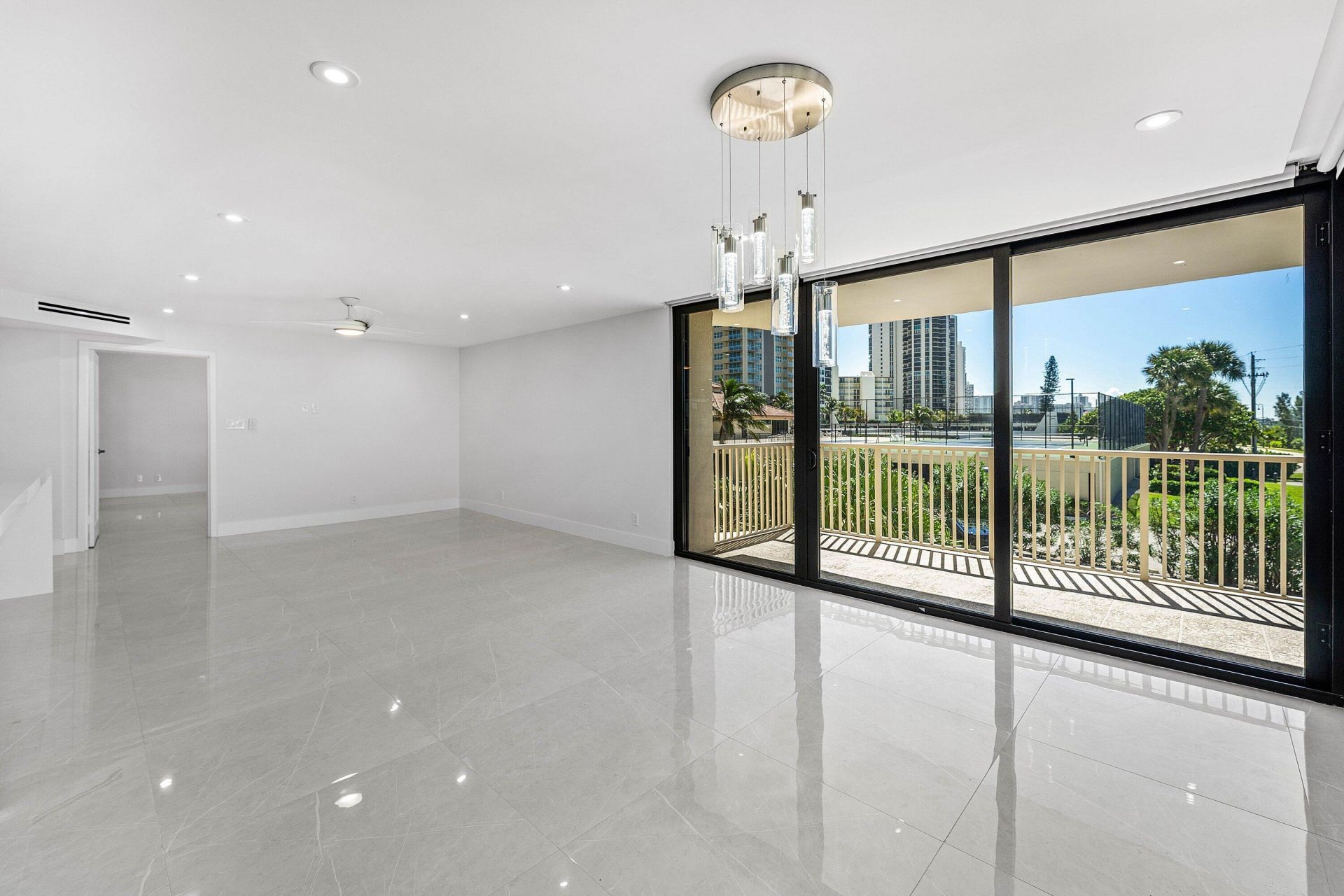 5480 N Ocean Drive, Unit B1c, Singer Island, FL 33404 Photo