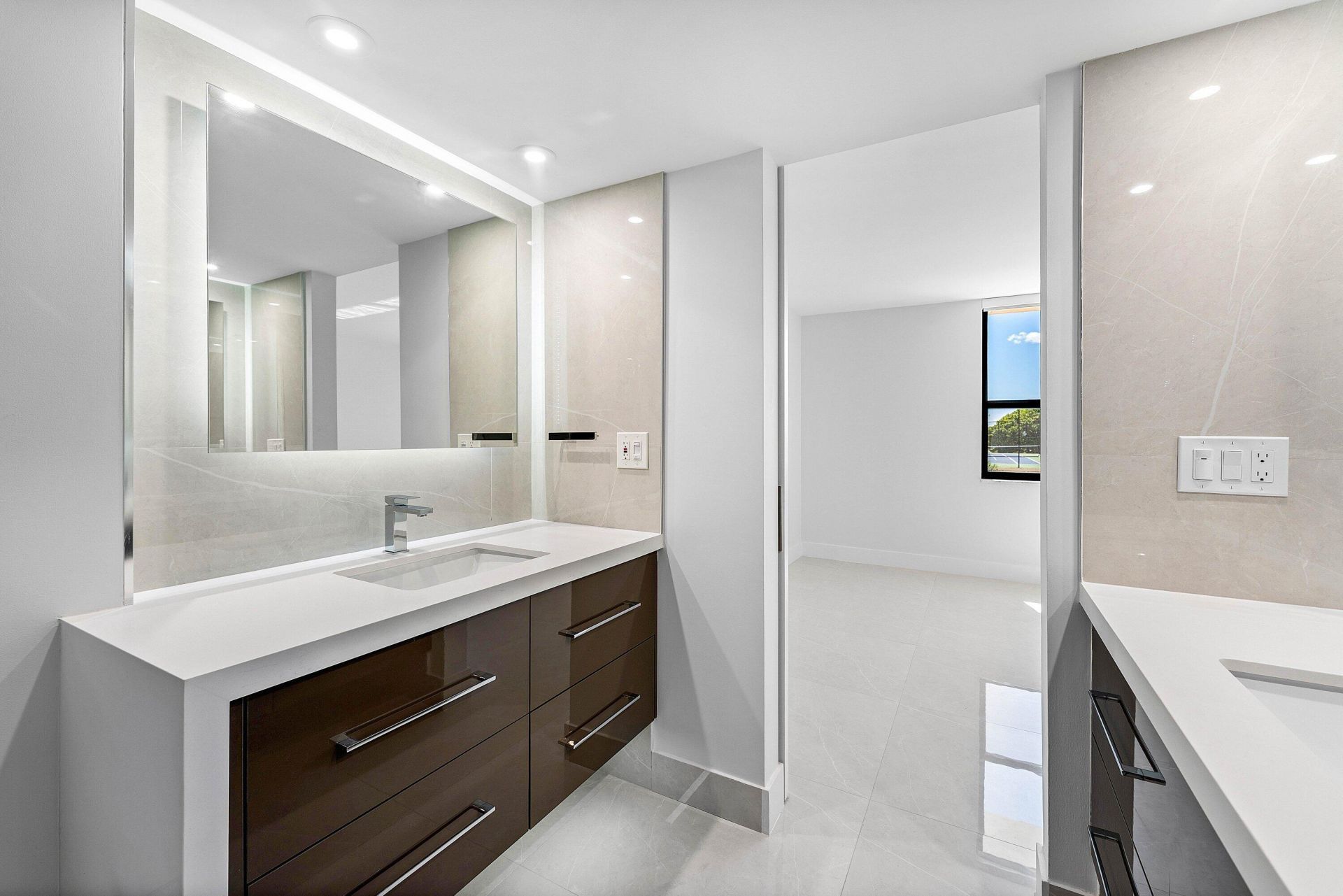 5480 N Ocean Drive, Unit B1c, Singer Island, FL 33404 Photo