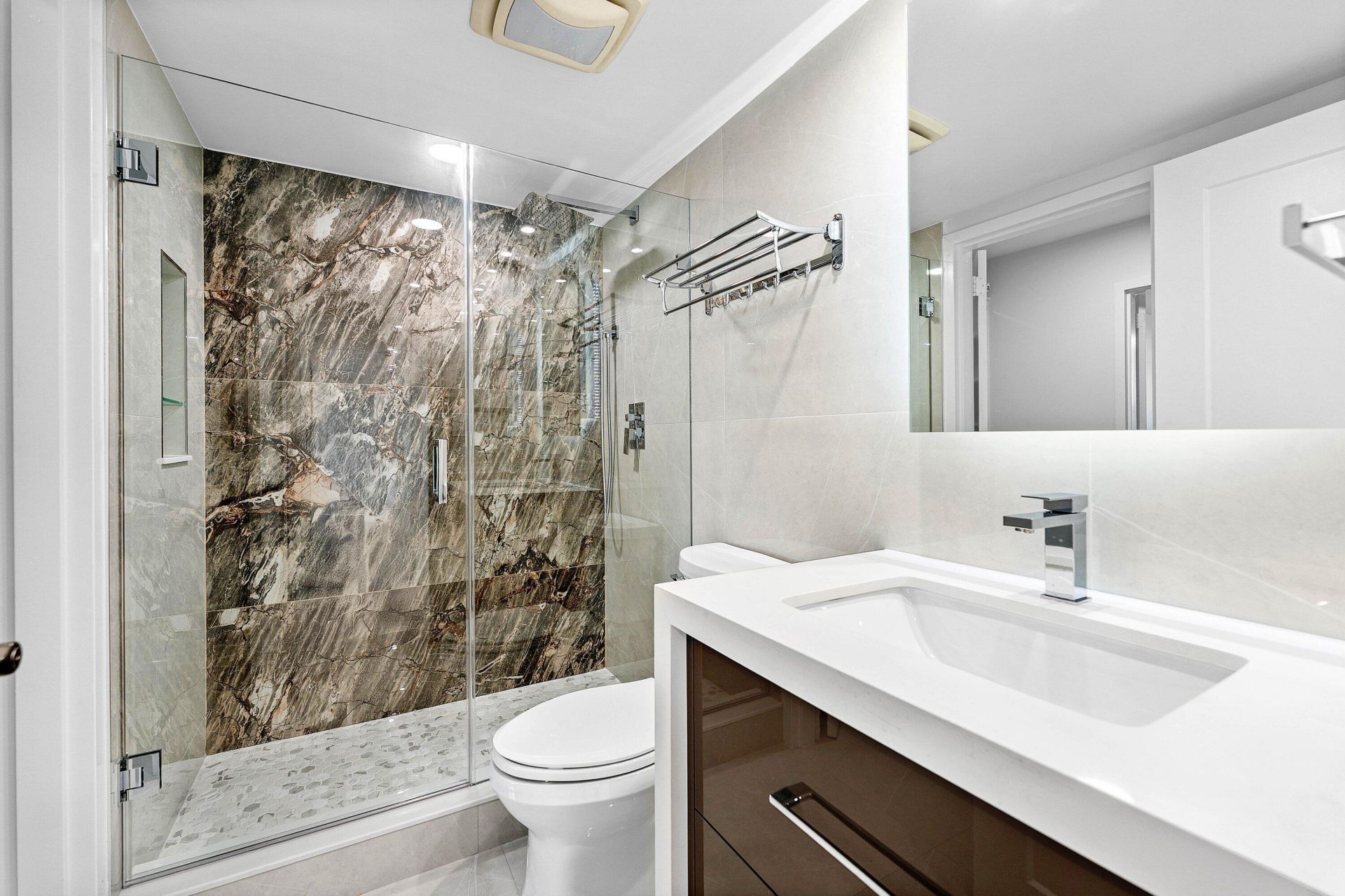 5480 N Ocean Drive, Unit B1c, Singer Island, FL 33404 Photo