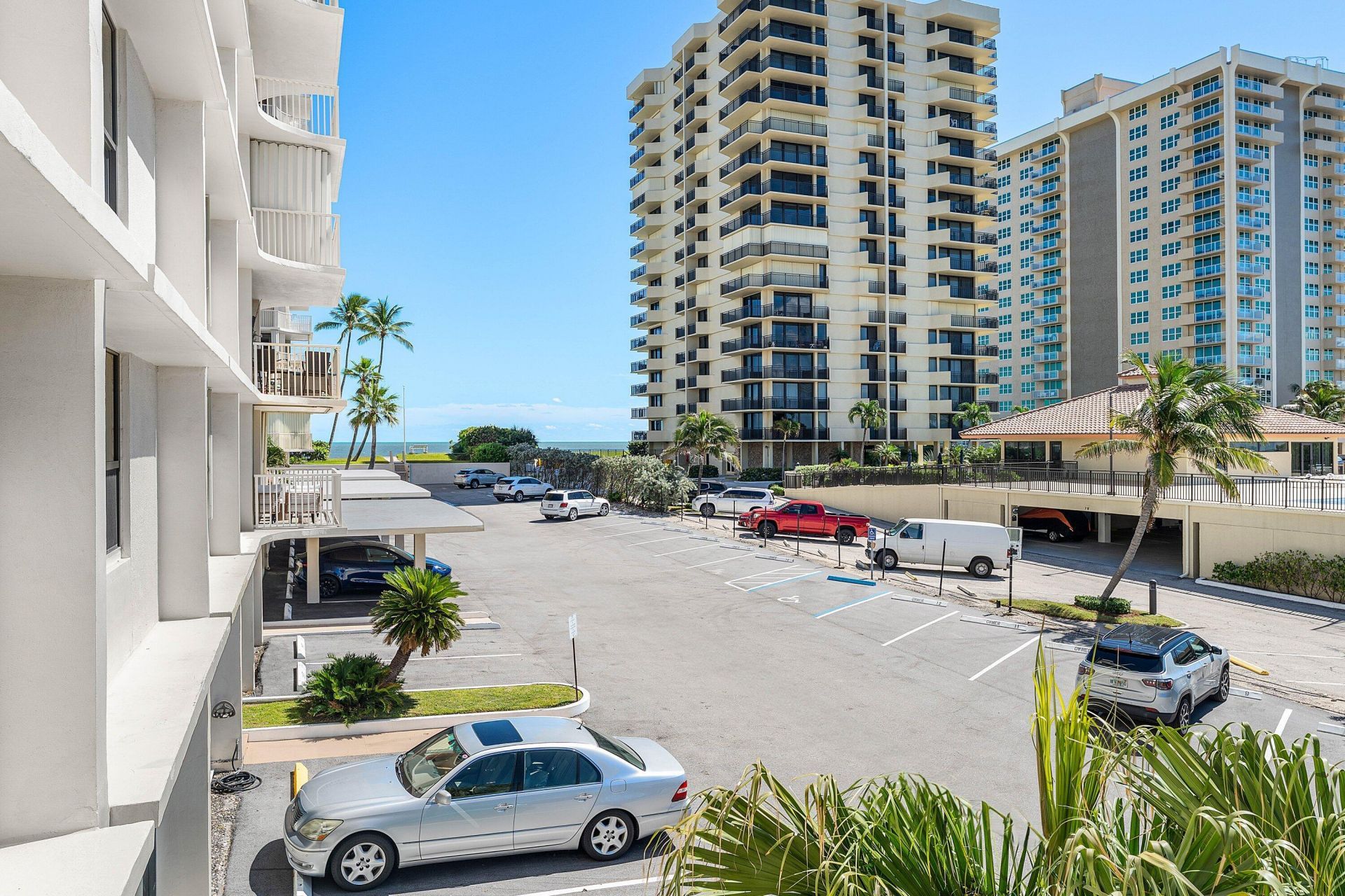 5480 N Ocean Drive, Unit B1c, Singer Island, FL 33404 Photo