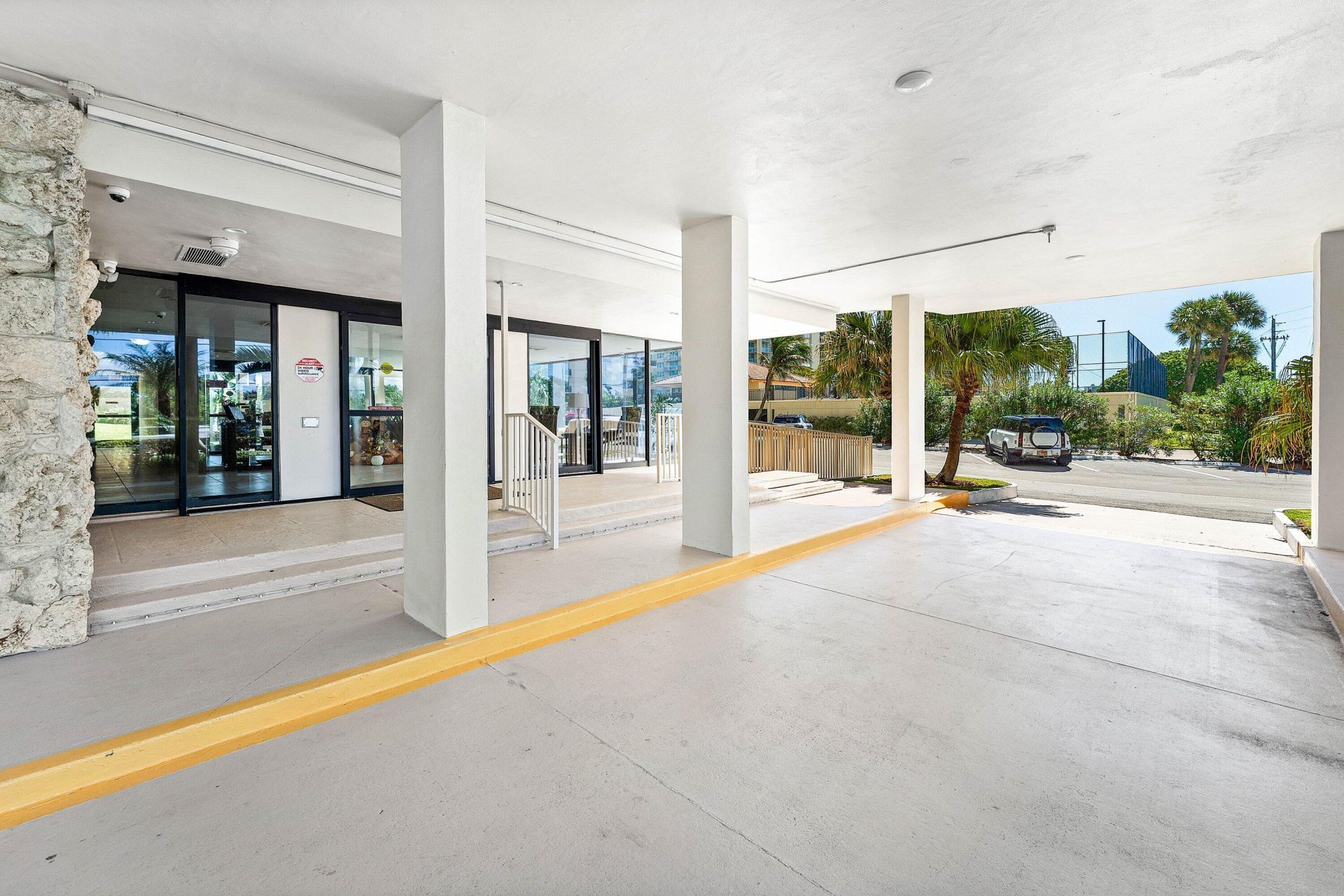 5480 N Ocean Drive, Unit B1c, Singer Island, FL 33404 Photo