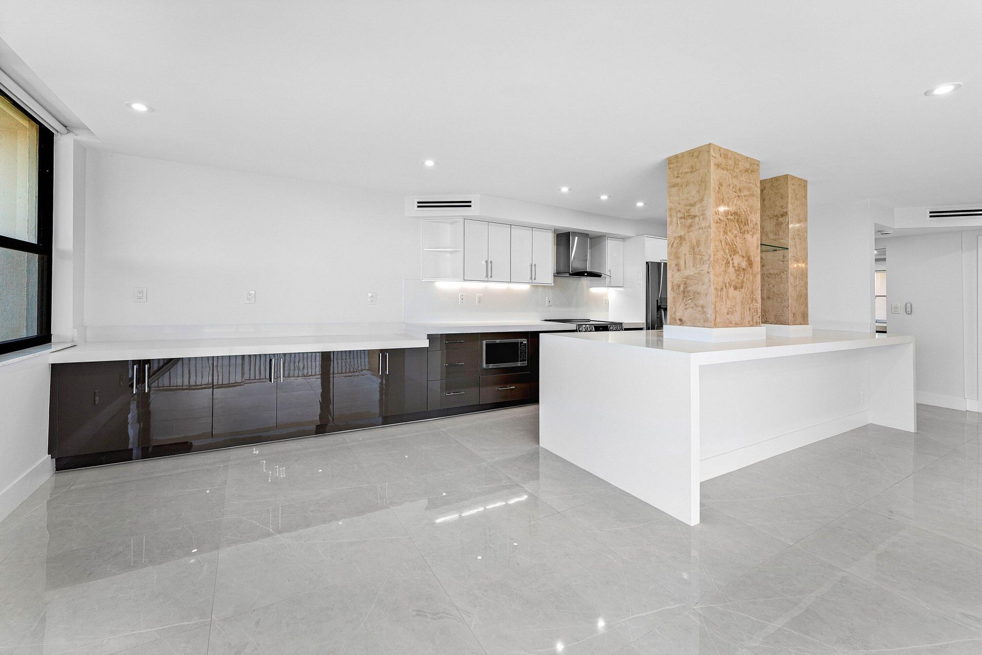 5480 N Ocean Drive, Unit B1c, Singer Island, FL 33404 Photo