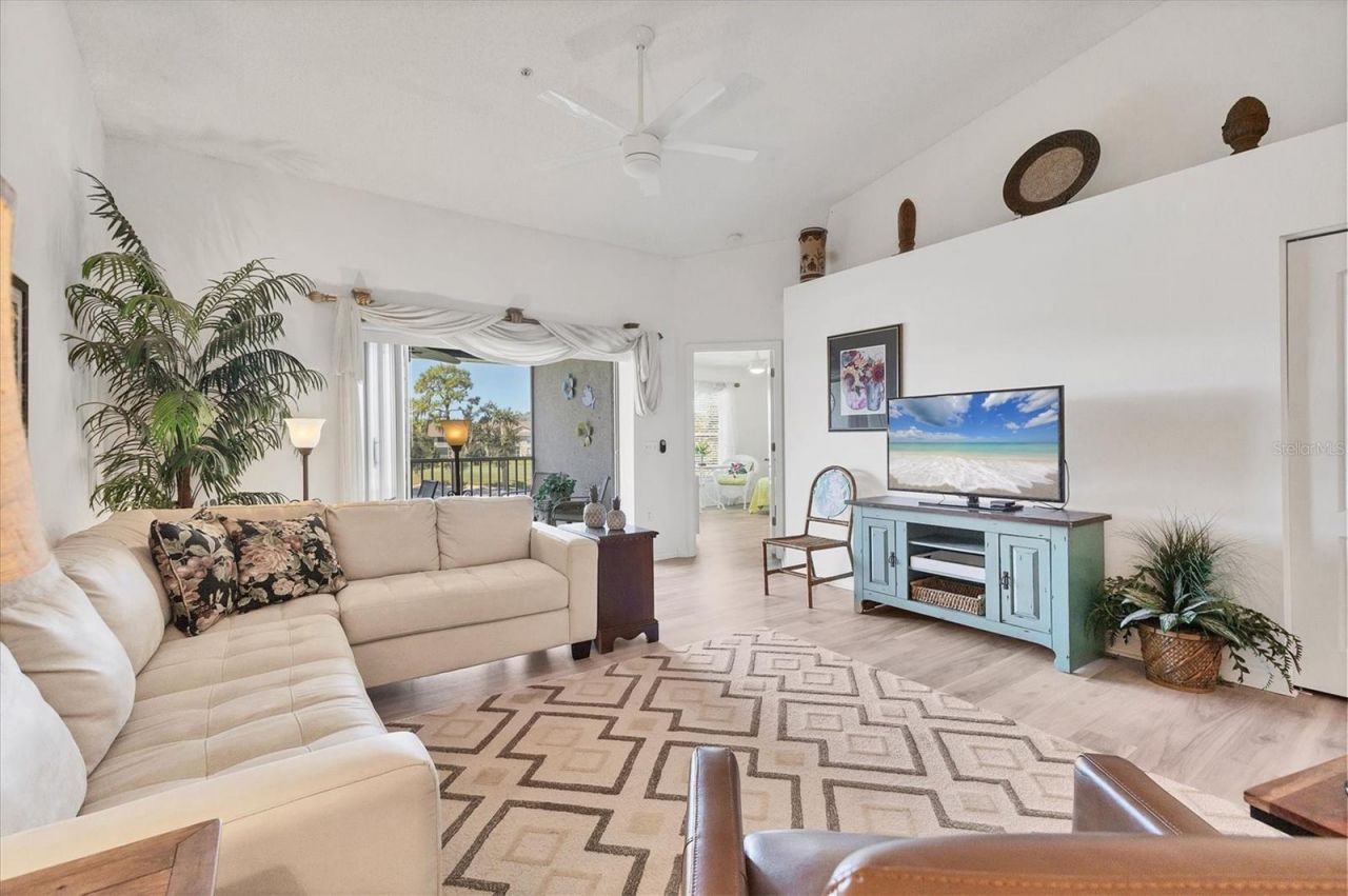 5240 Hyland Hills Avenue, Unit 1426, Sarasota, FL 34241 Photo