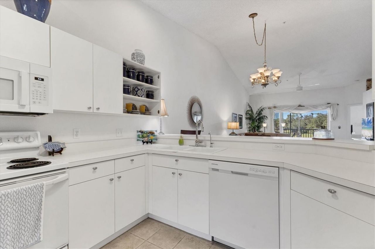 5240 Hyland Hills Avenue, Unit 1426, Sarasota, FL 34241 Photo