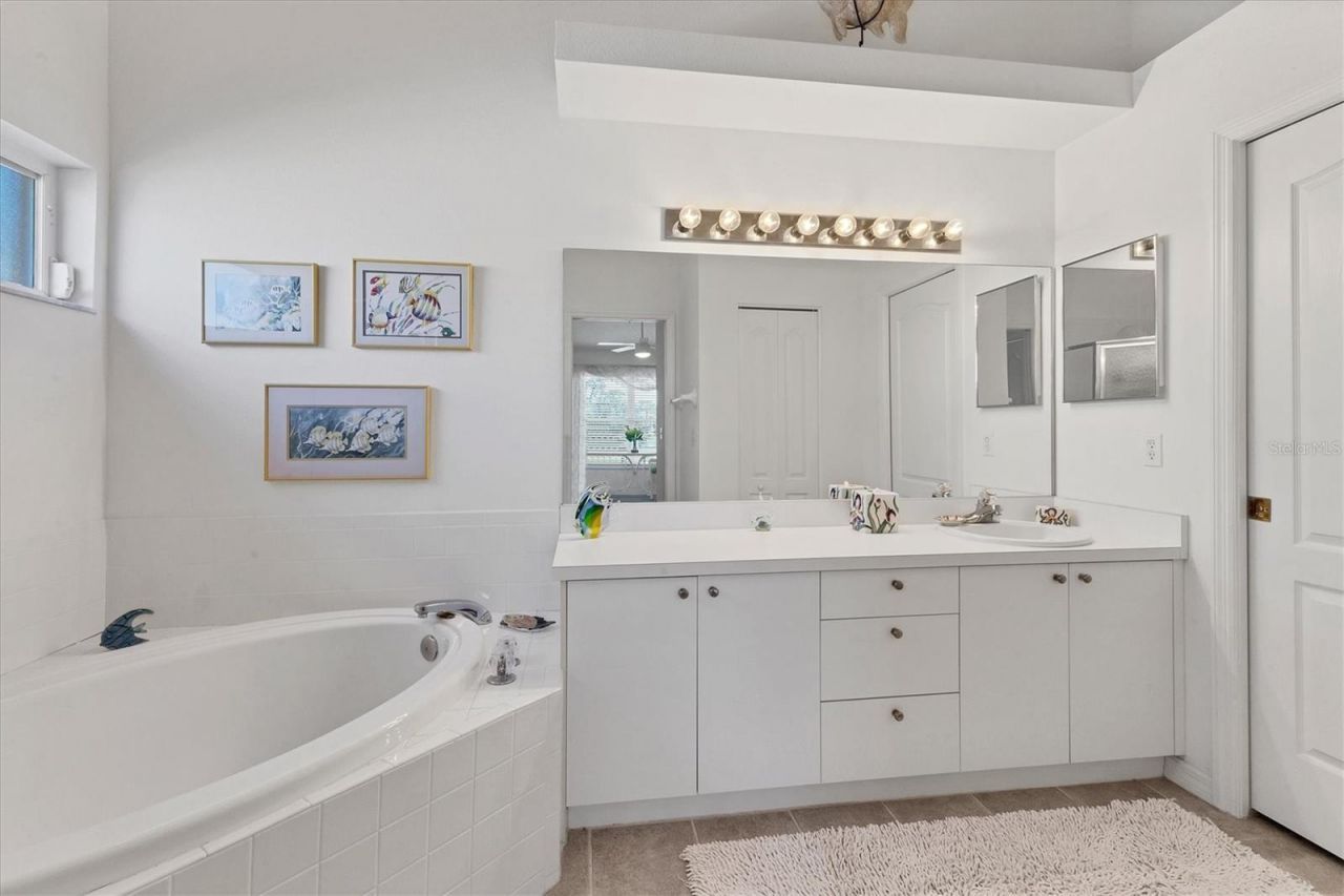 5240 Hyland Hills Avenue, Unit 1426, Sarasota, FL 34241 Photo
