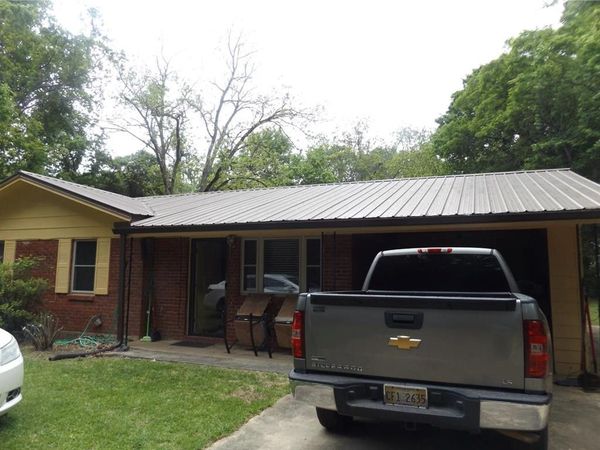 1275 White, Natchez, MS 39120