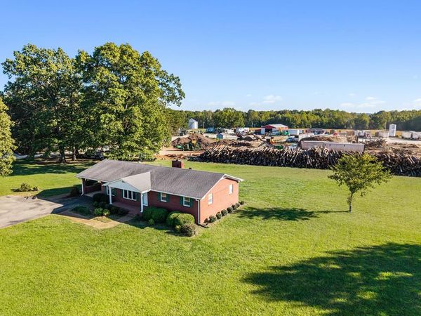 2819 Hwy 54, Paris, TN 38242