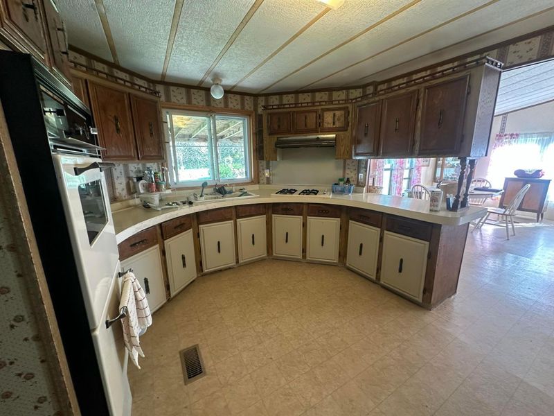 6670 Lithopolis Winchester Road, Canal Winchester, OH 43110 Photo 5