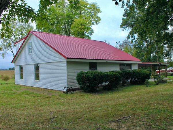 10209 8A Road, Plymouth, IN 46563