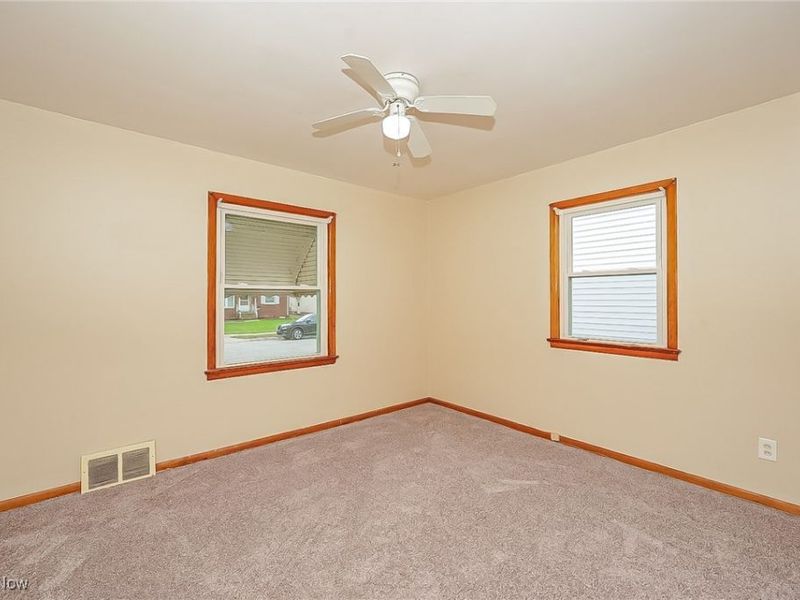 24891 Zeman Avenue, Euclid, OH 44123 Photo 10