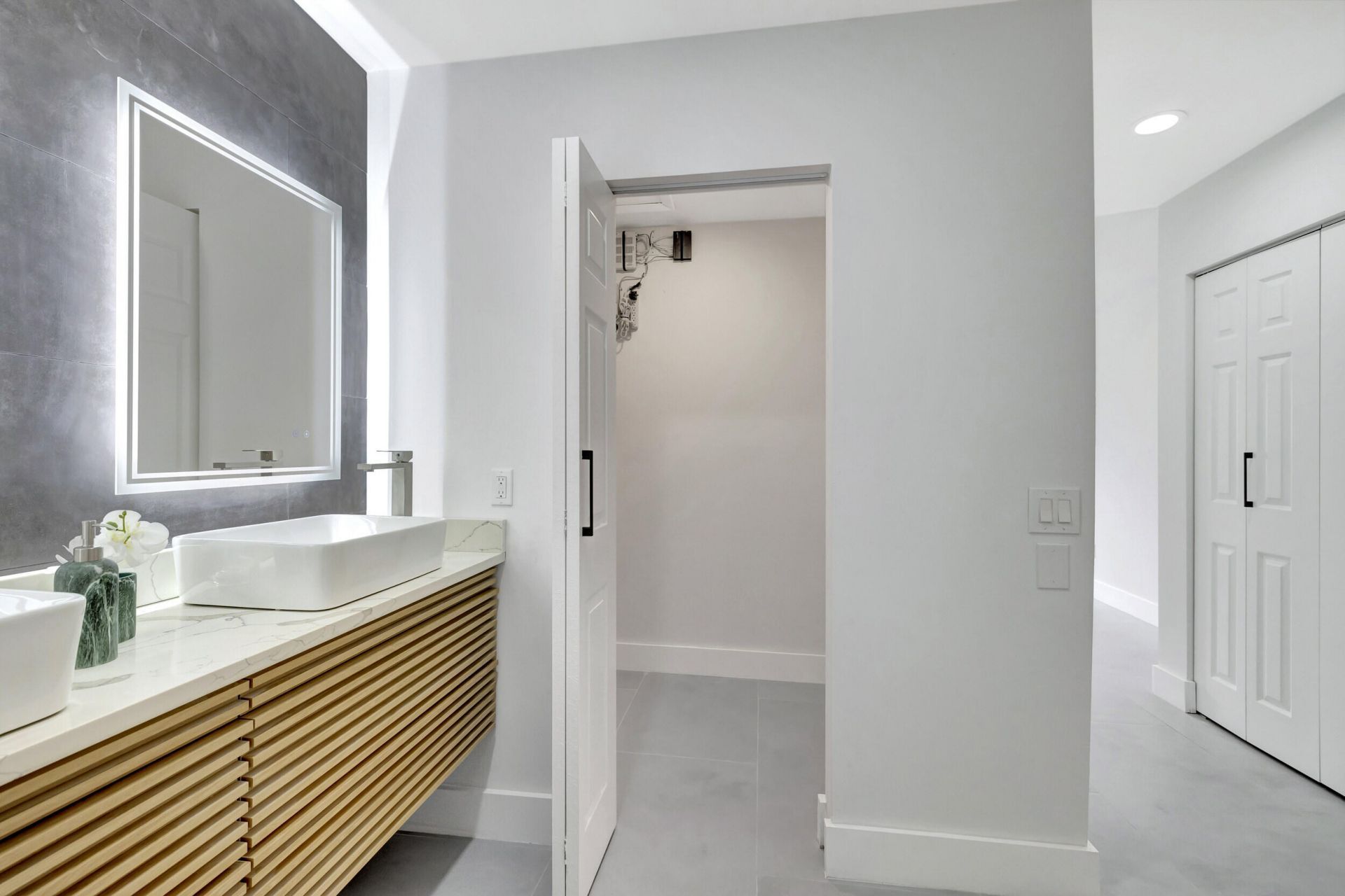 7898 Eastlake Drive, Unit 7d, Boca Raton, FL 33433 Photo