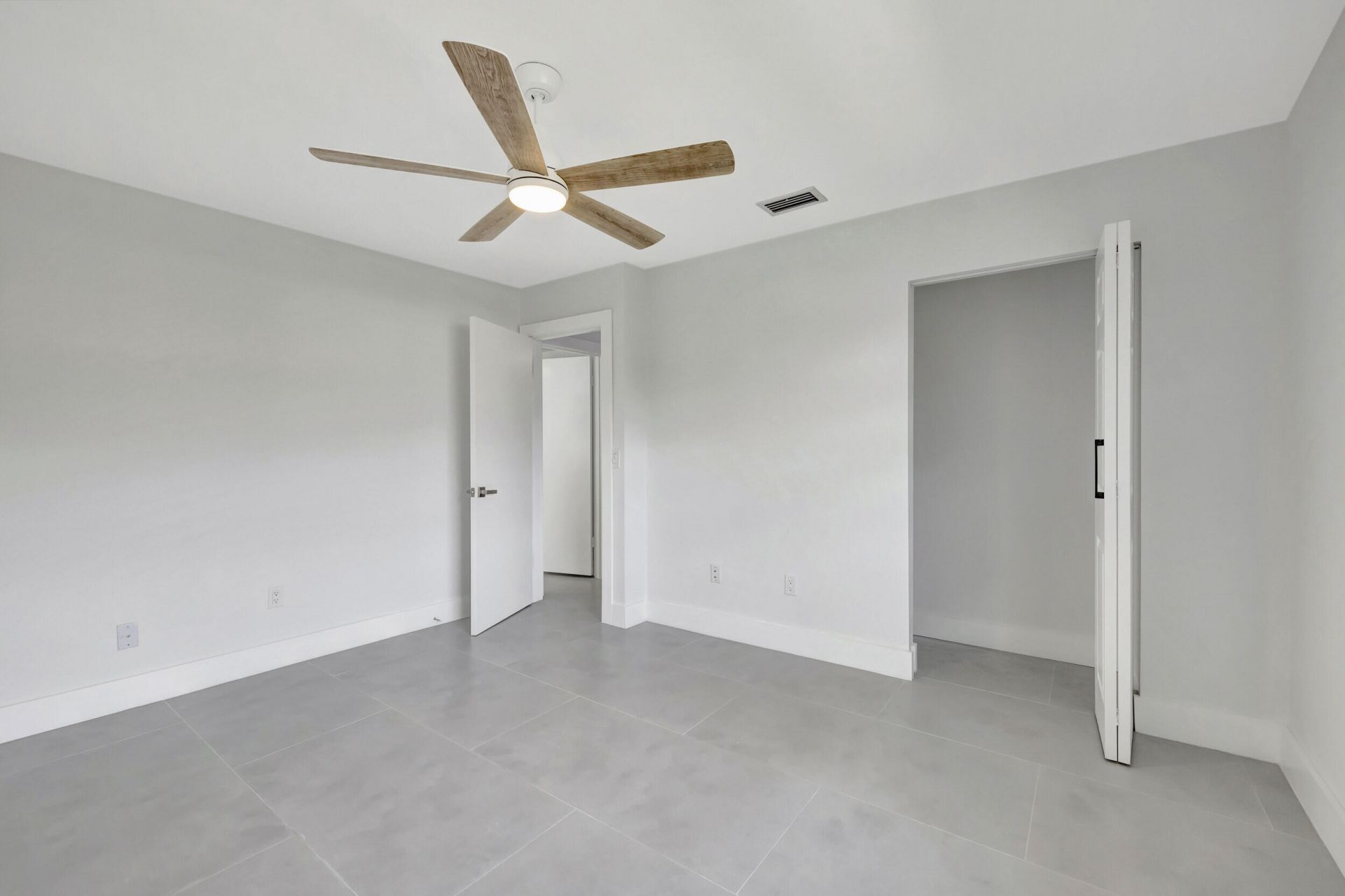 7898 Eastlake Drive, Unit 7d, Boca Raton, FL 33433 Photo