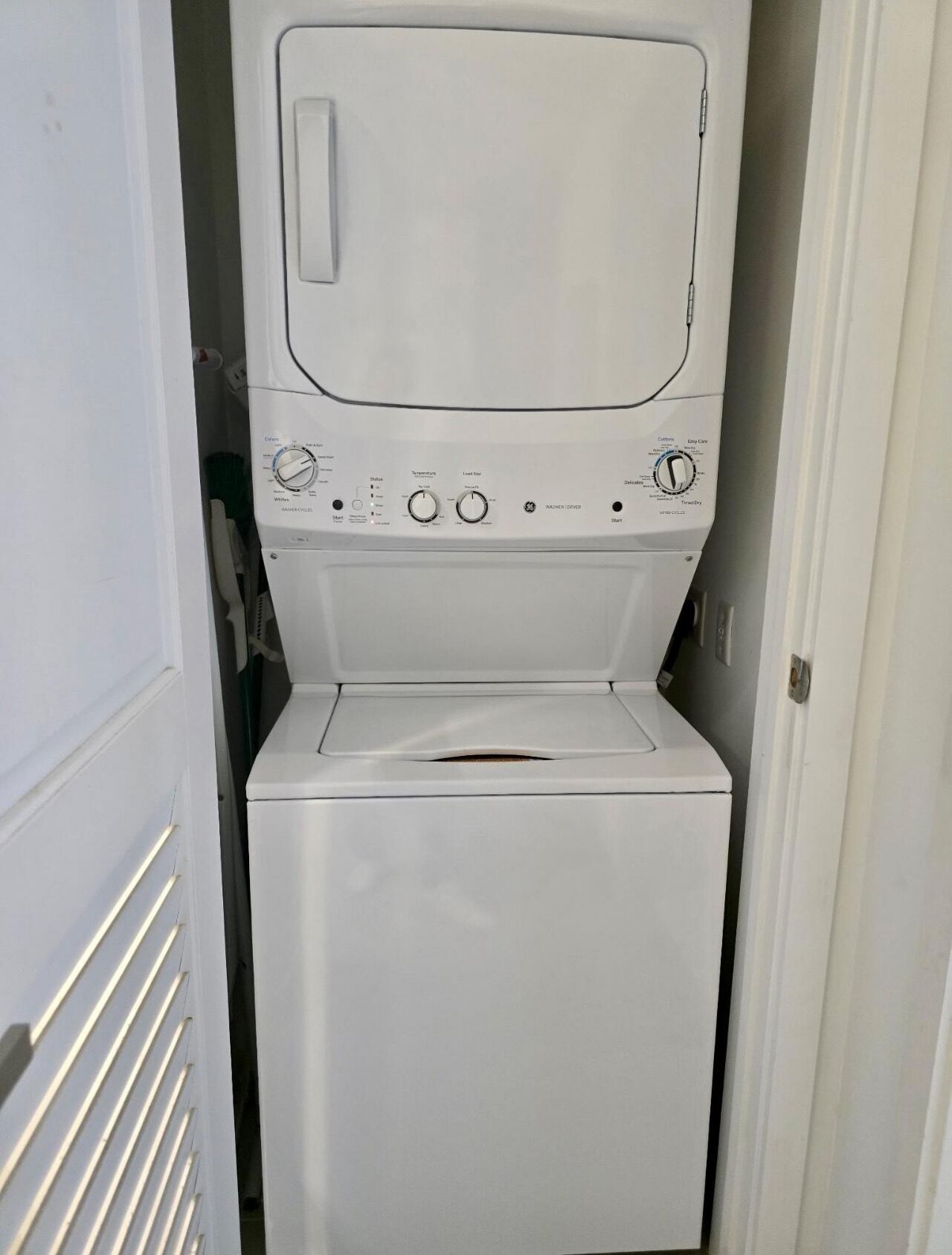 1080 Brickell Avenue, Unit 3305, Miami, FL 33131 Photo