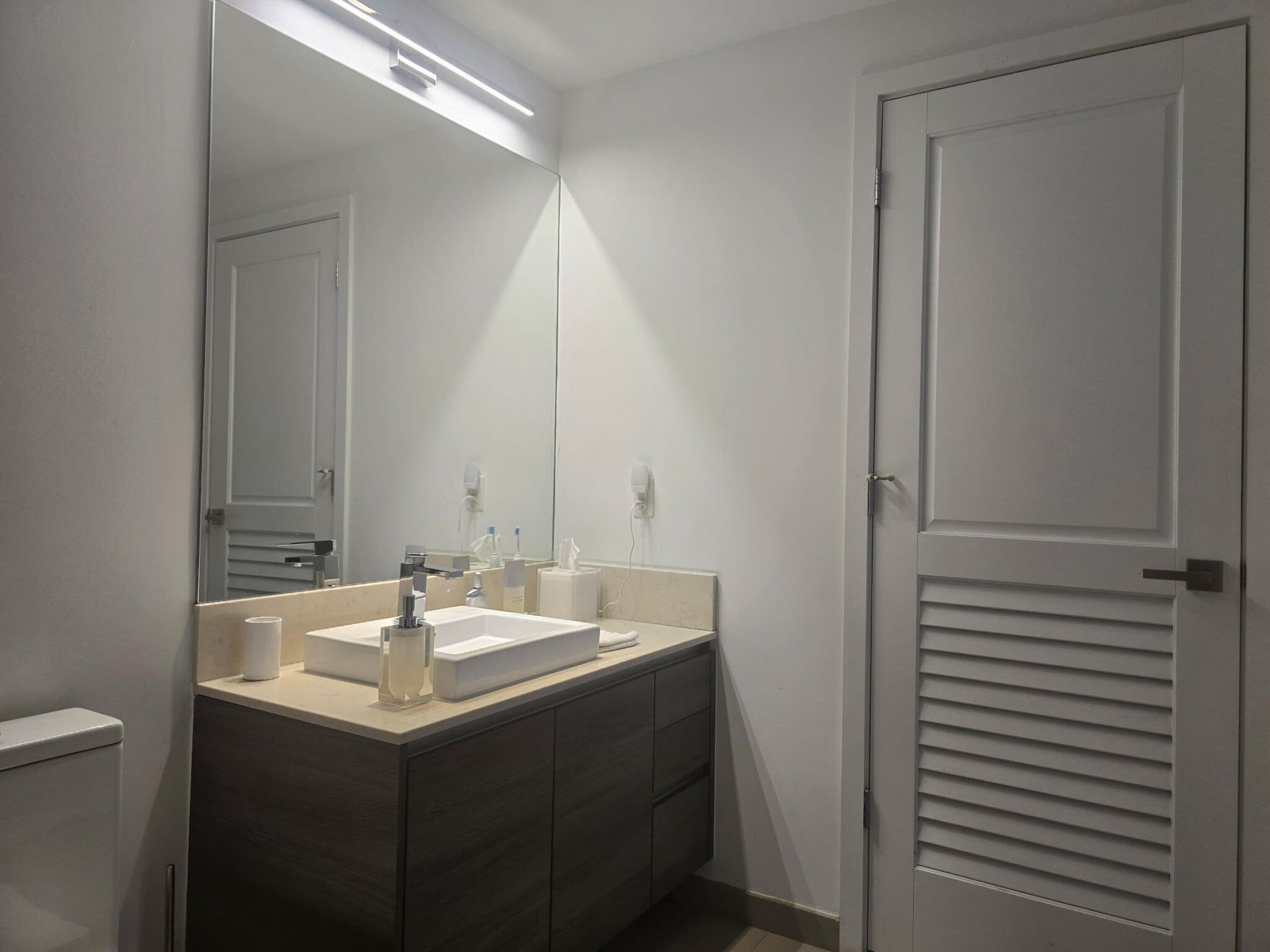 1080 Brickell Avenue, Unit 3305, Miami, FL 33131 Photo